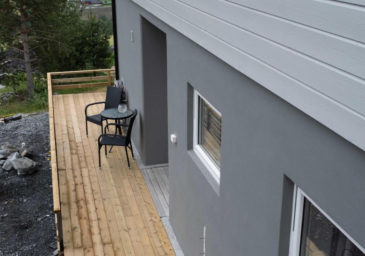 Stryn Stor Og Moderne Leilighet Bagian luar foto